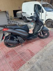 Piaggio Medley 150 2018-thumb-2