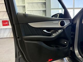 Mercedes-Benz GLC 300 2021-thumb-6