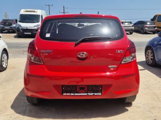 Hyundai i 20 2013-thumb-4
