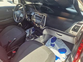 Hyundai i 20 2013-thumb-7