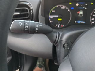Toyota Yaris 2025 HYBRID 116ps  Δεματινο σαλονι/AUTO/NAVI-CAMERA/Ελληνικο-thumb-51