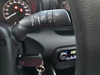Toyota Yaris 2025 HYBRID 116ps  Δεματινο σαλονι/AUTO/NAVI-CAMERA/Ελληνικο-thumb-52
