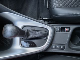 Toyota Yaris 2025 HYBRID 116ps  Δεματινο σαλονι/AUTO/NAVI-CAMERA/Ελληνικο-thumb-33