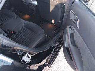 Mercedes-Benz CLA 180 2016 AMG LINE F1-thumb-48
