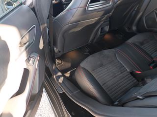Mercedes-Benz CLA 180 2016 AMG LINE F1-thumb-51