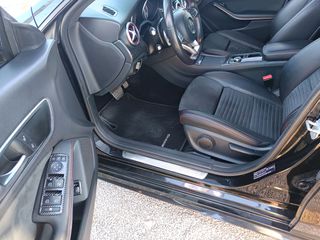 Mercedes-Benz CLA 180 2016 AMG LINE F1-thumb-26