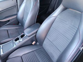 Mercedes-Benz CLA 180 2016 AMG LINE F1-thumb-28