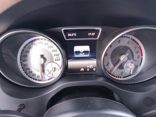 Mercedes-Benz CLA 180 2016 AMG LINE F1-thumb-38