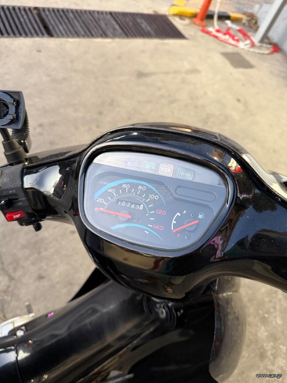 Modenas Kriss II 2003