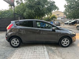 Ford Fiesta 2016 TITANIUM FULL EXTRA-thumb-9
