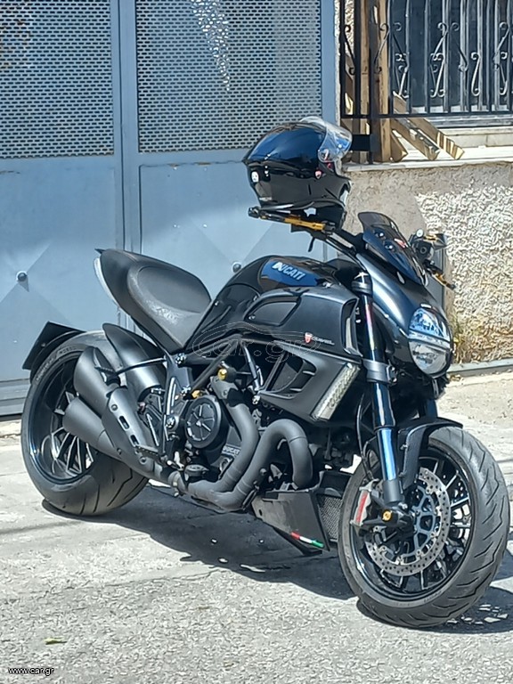 Ducati Diavel 2011