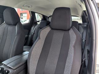 Peugeot 3008 2022 Active Plus 1200cc 130hp Βενζίνη-thumb-33