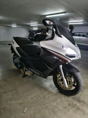 Aprilia SRV 850 2013
