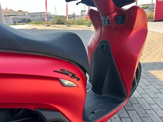 Honda SH 350i 2026 MAT PEARL DIASPRO RED-thumb-4