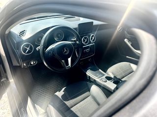 Mercedes-Benz A 180 2014 Sport Packet Urban-thumb-9