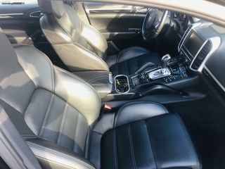 Porsche Cayenne 2012 GTS-thumb-8