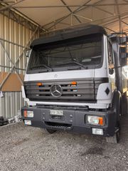 Ανατροπή Mercedes-Benz 1997 1834