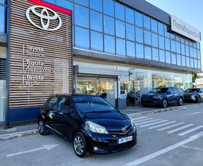 Toyota Yaris 2011 1.3 VVTI 5D AUTOMATIC F1 CVT-thumb-9