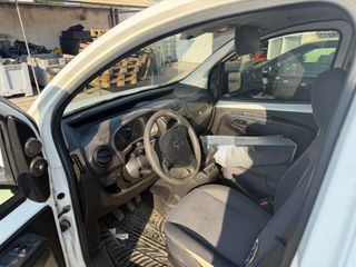 Κλούβα Peugeot 2011 BIPPER-thumb-6