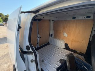 Κλούβα Peugeot 2011 BIPPER-thumb-9
