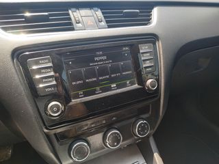 Skoda Octavia 2015 ΕΛΛΗΝΙΚΟ COMBI 1.6 TDI PAZAROPOULOS-thumb-10