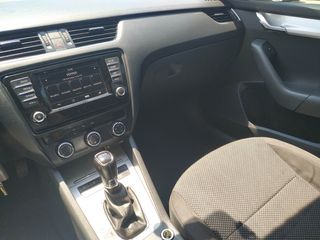 Skoda Octavia 2015 ΕΛΛΗΝΙΚΟ COMBI 1.6 TDI PAZAROPOULOS-thumb-18