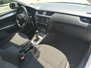 Skoda Octavia 2015 ΕΛΛΗΝΙΚΟ COMBI 1.6 TDI PAZAROPOULOS-thumb-25