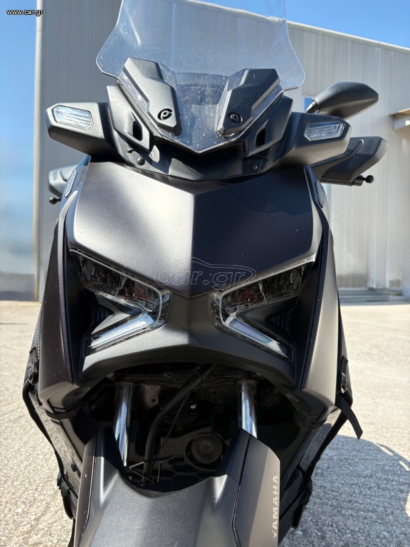 Yamaha XMAX 300 Tech Max 2024