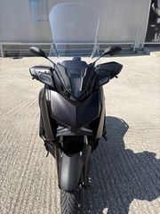 Yamaha XMAX 300 Tech Max 2024-thumb-1