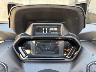 Yamaha XMAX 300 Tech Max 2024-thumb-19