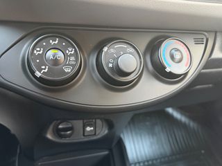 Toyota Yaris 2018 1.5 STYLE SELECTION-thumb-34