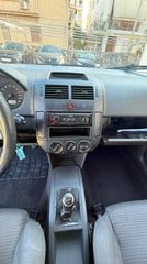 Volkswagen Polo 2002-thumb-8