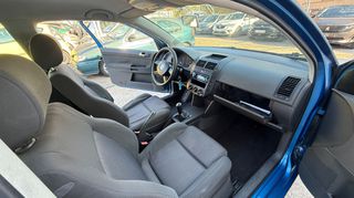Volkswagen Polo 2002-thumb-9
