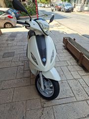 Piaggio Fly 125 2015 2015-thumb-1