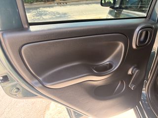 Fiat Panda 2023 CROSS 1.0 MILD-HYBRID-thumb-25