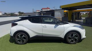 Toyota C-HR 2022-thumb-4