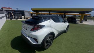 Toyota C-HR 2022-thumb-5
