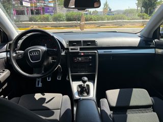 Audi A4 2005-thumb-11