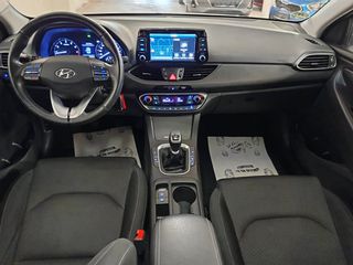 Hyundai i 30 2017 1.4•140hp•Panorama•Clima•Navi•-thumb-16