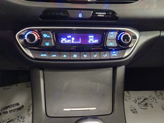 Hyundai i 30 2017 1.4•140hp•Panorama•Clima•Navi•-thumb-24