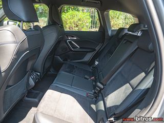 Bmw X1 2023 xDrive25e M Sport DKG7-thumb-6