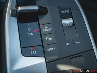 Bmw X1 2023 xDrive25e M Sport DKG7-thumb-30