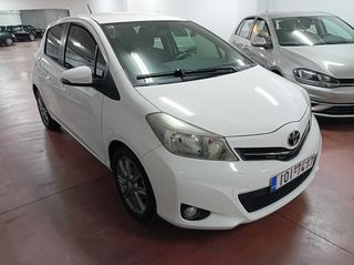 Toyota Yaris 2012 1300cc 100hp CAMERA / NAVI ελληνικό 1ο χέρι ΑΡΙΣΤΟ!!!-thumb-2