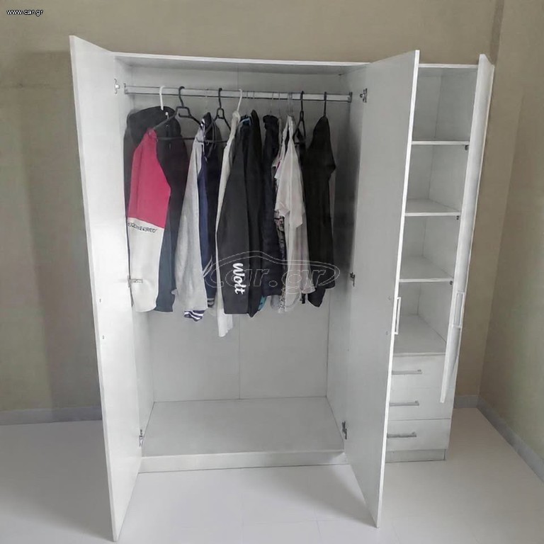 Τρίφυλλη ντουλάπα 145 x 176