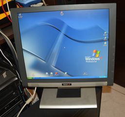 Οθόνη 4/3, 17", ανάλυσης 1280x1024, με DVI - VGA - ενσωματωμένα ηχεία