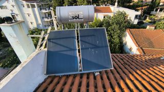 ΗΛΙΑΚΟΣ ΘΕΡΜΟΣΙΦΩΝΑΣ 200LT/3.0M² GLASS/RAL (ΔΙΠΛΟ ΠΑΝΕΛ) ΤΡΙΠΛΗΣ ΕΝΕΡΓΕΙΑΣ