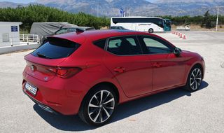 Seat Leon 2021 FR Plus e-Hybrid-thumb-2
