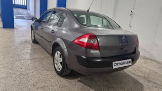 Renault Megane 2004 1.6 Privilege-thumb-2