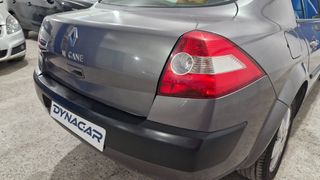 Renault Megane 2004 1.6 Privilege-thumb-10