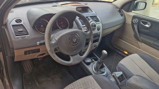 Renault Megane 2004 1.6 Privilege-thumb-12